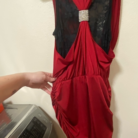 Red party dress - Picture 2 of 10